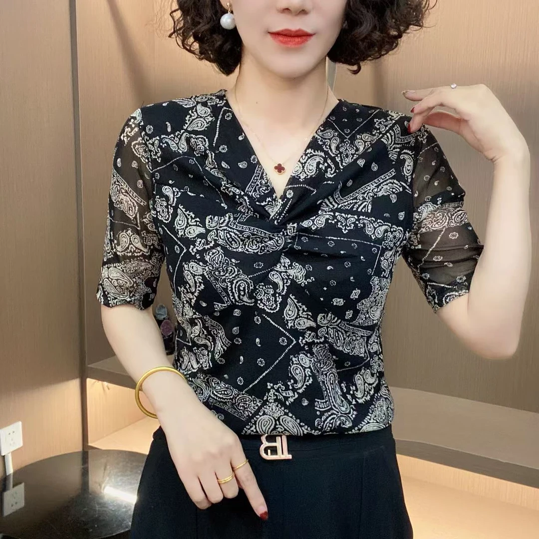 爆款夏季显瘦扭结V领T恤印花气质百搭中袖时尚中老年妈妈装夏季