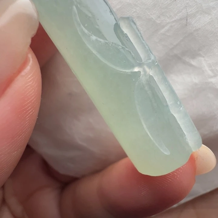 定制翡翠未镶嵌包抛光