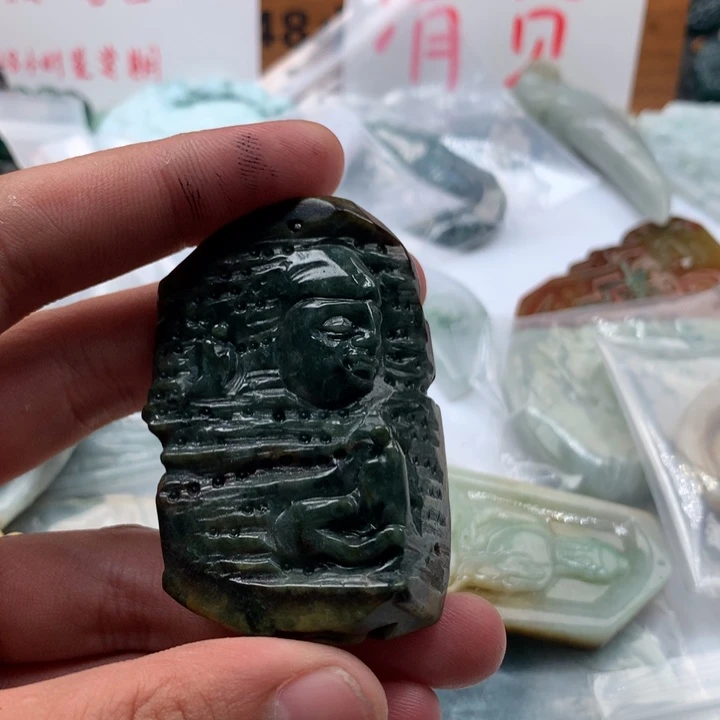 翡翠未镶嵌颈饰保真天然a货翡翠