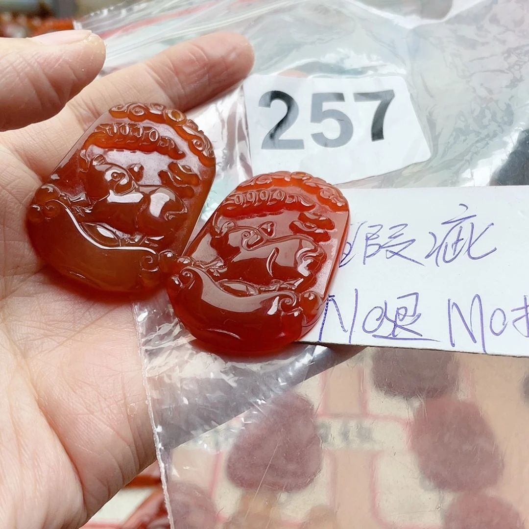 合金颈饰玛瑙/玉髓彩***?