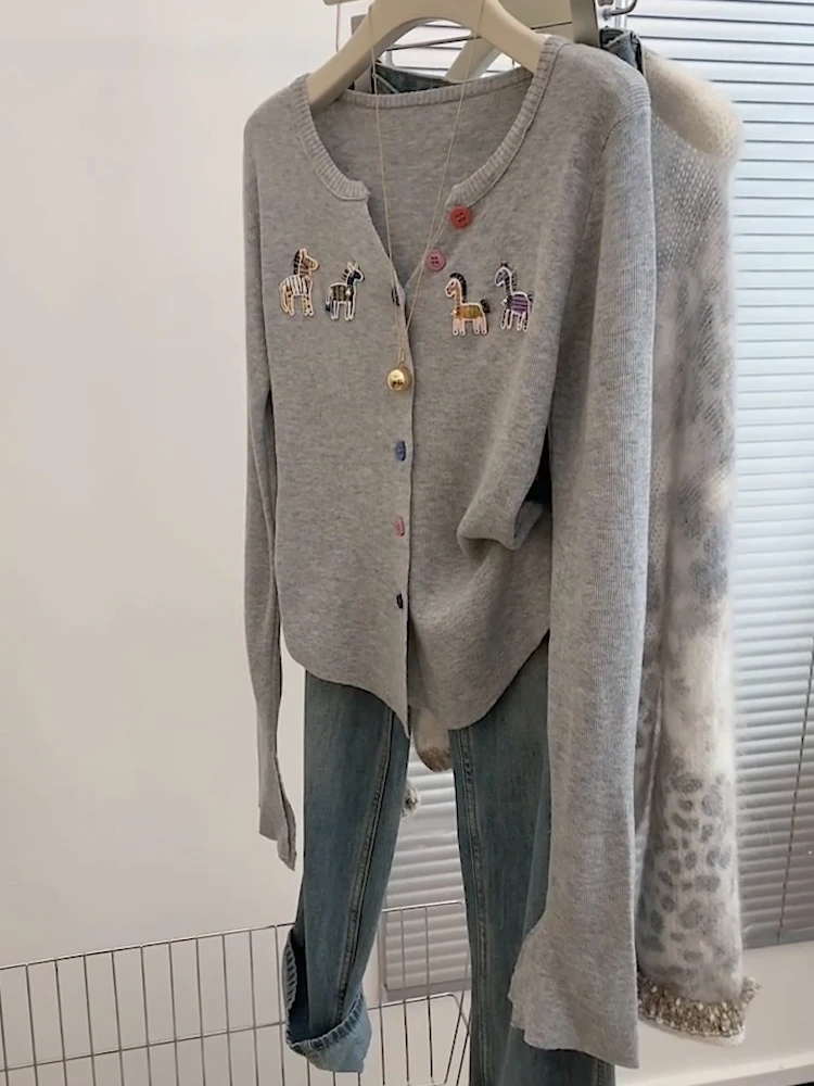 减龄洋气显瘦拼色2025秋季新款韩版大码长袖针织开衫女独特百搭