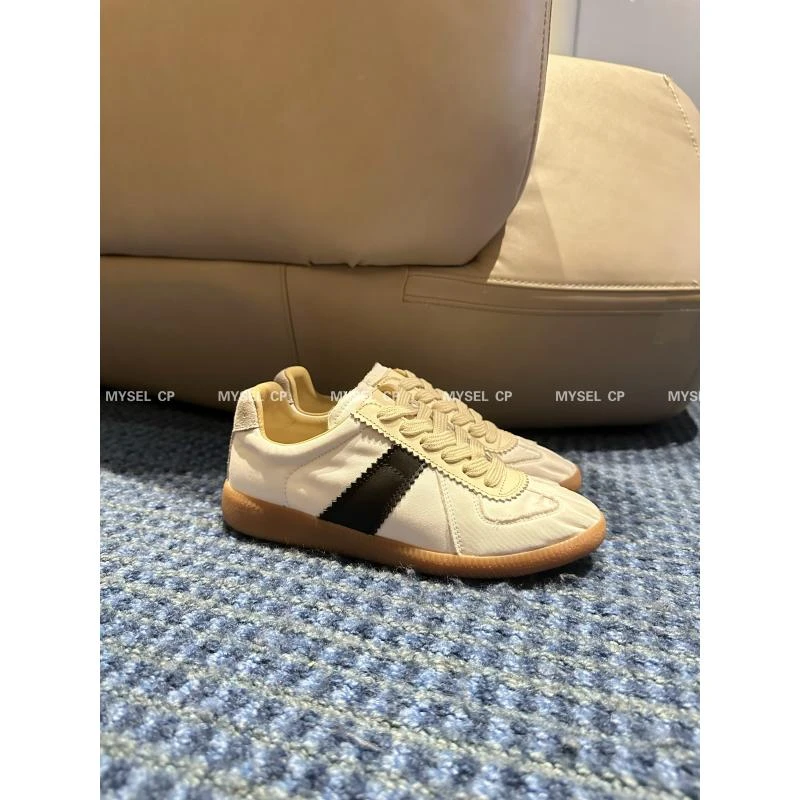 F链接~新款拼色系带舒适平底休闲鞋