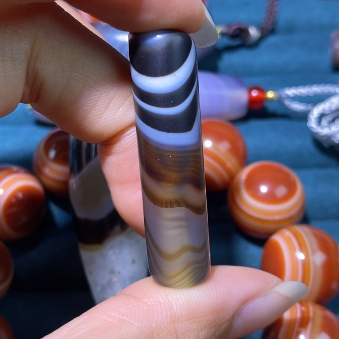 未镶嵌玛瑙/玉髓珠宝奇石