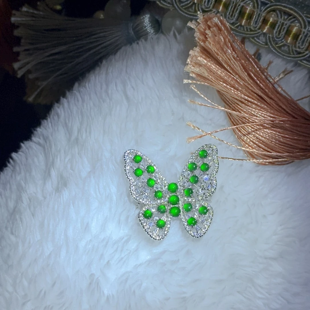 翡翠颈饰银S925镶嵌天然翡翠