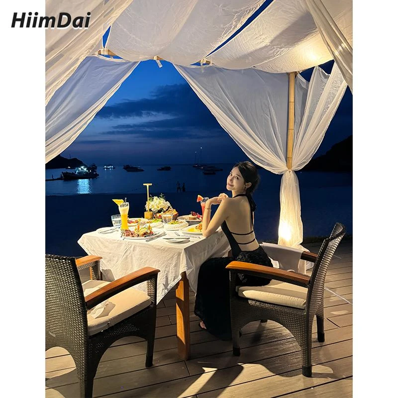 HiimDai【新品首发8折】度假/约会首选！性感露背荡领挂脖玫瑰连衣裙