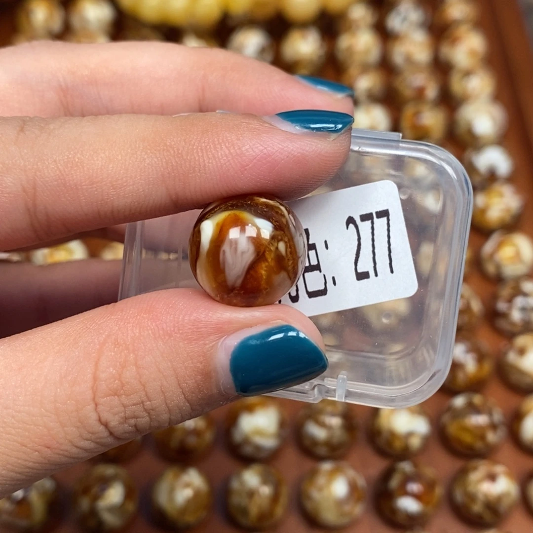 把件猴头核桃沁色蜜蜡圆珠老型277