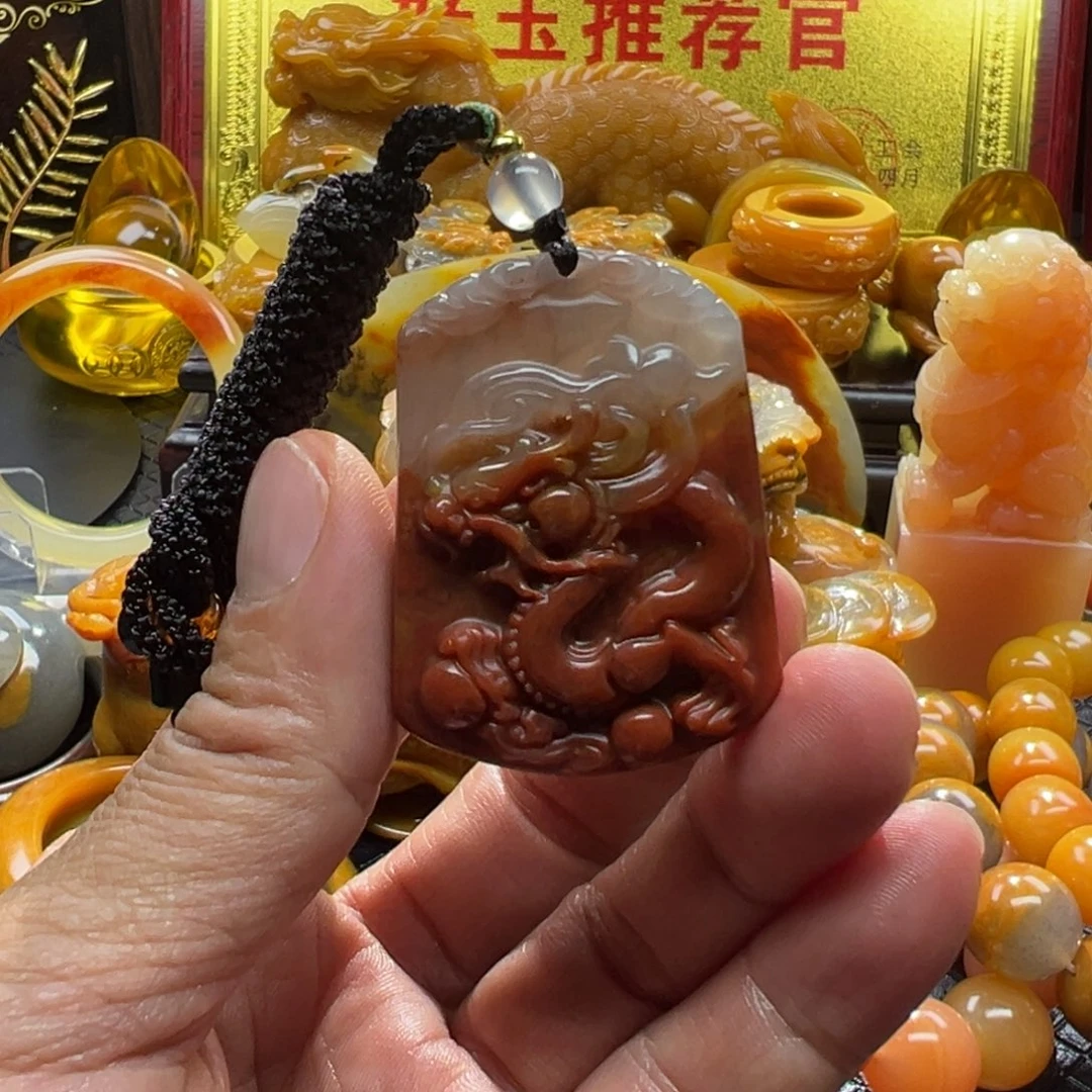 石英质玉未镶嵌颈饰