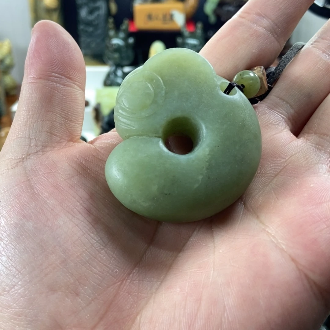 岫岩河磨玉（透闪石质玉）未镶嵌把件