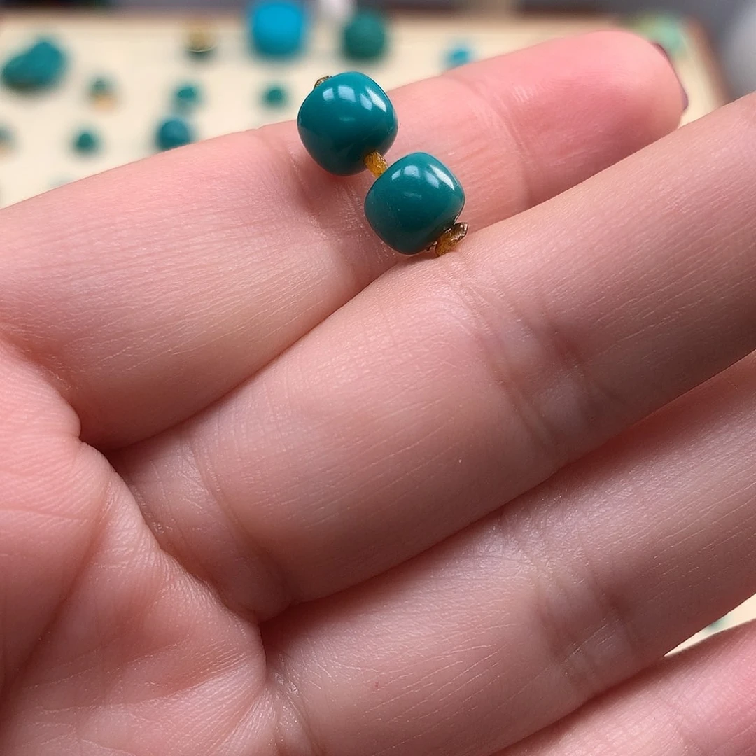 绿松石配饰未镶嵌