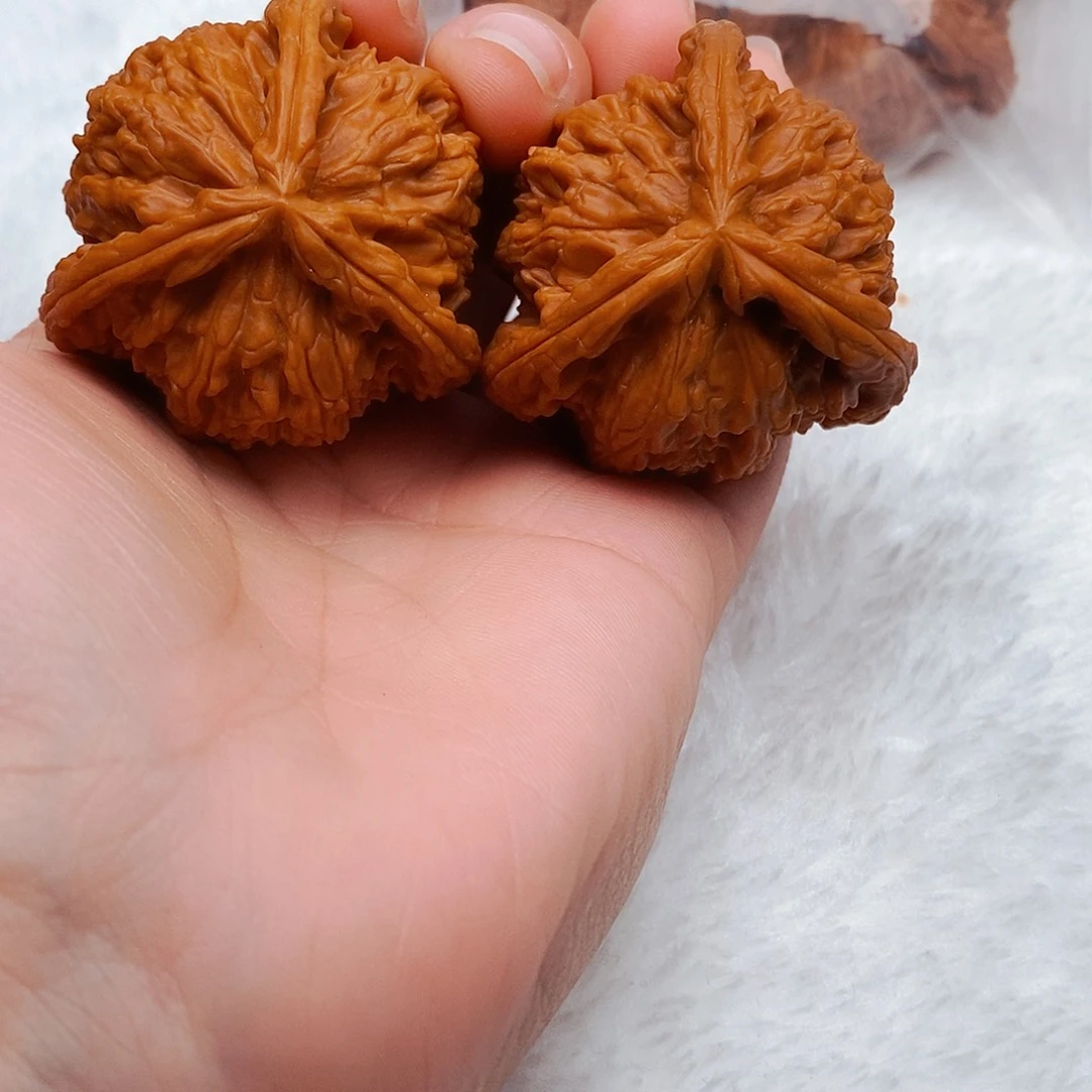 心***想吊坠文玩核桃三棱