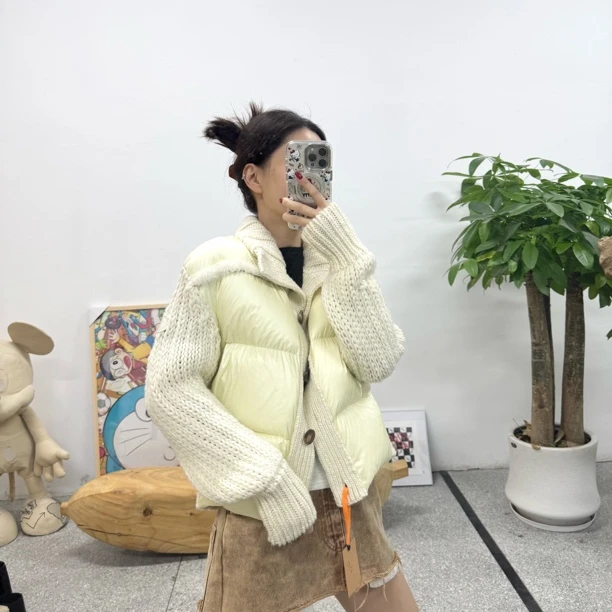99新 MONCLER 奶白色拼接混纺针织设计羽绒服cl01049