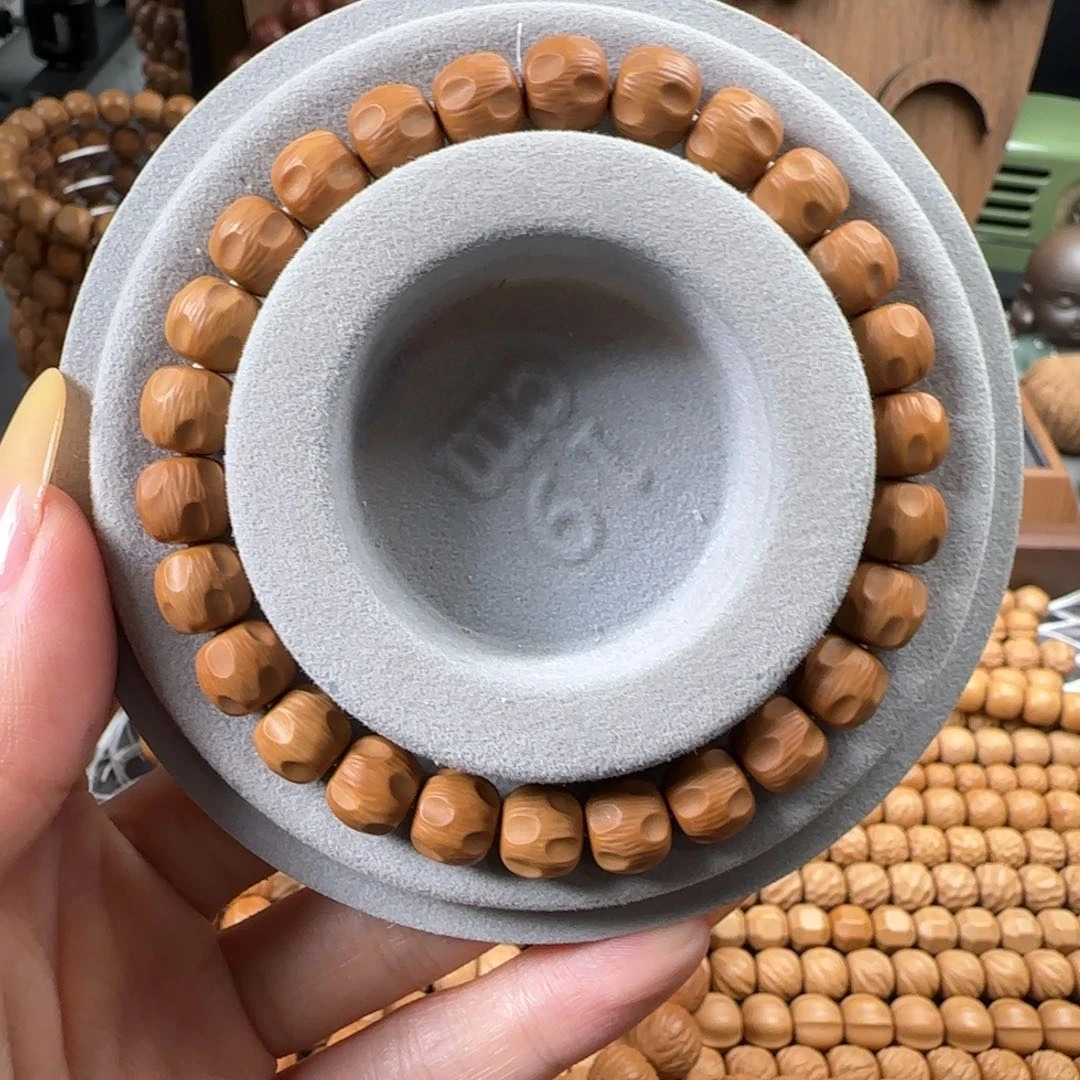 猴头核桃手串小**牛9.2尺寸微反油百香