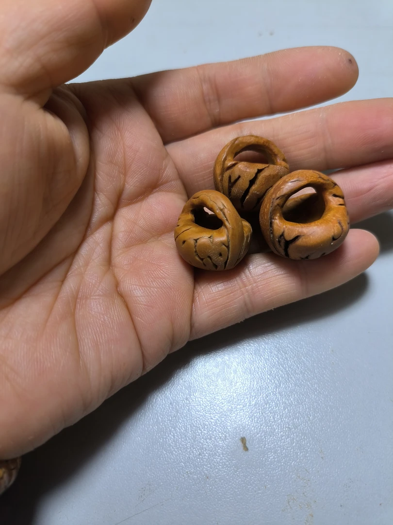 龙纹桃核大桃蓝3个