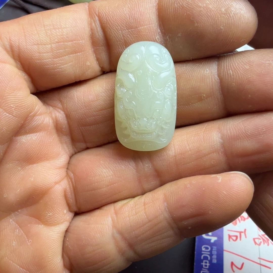 和田玉颈饰未镶嵌木****鱼