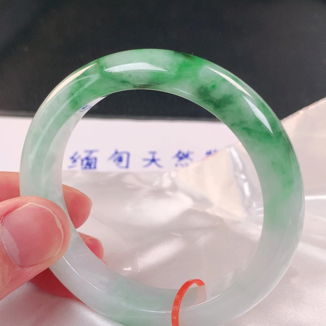 翡翠未镶嵌手镯847