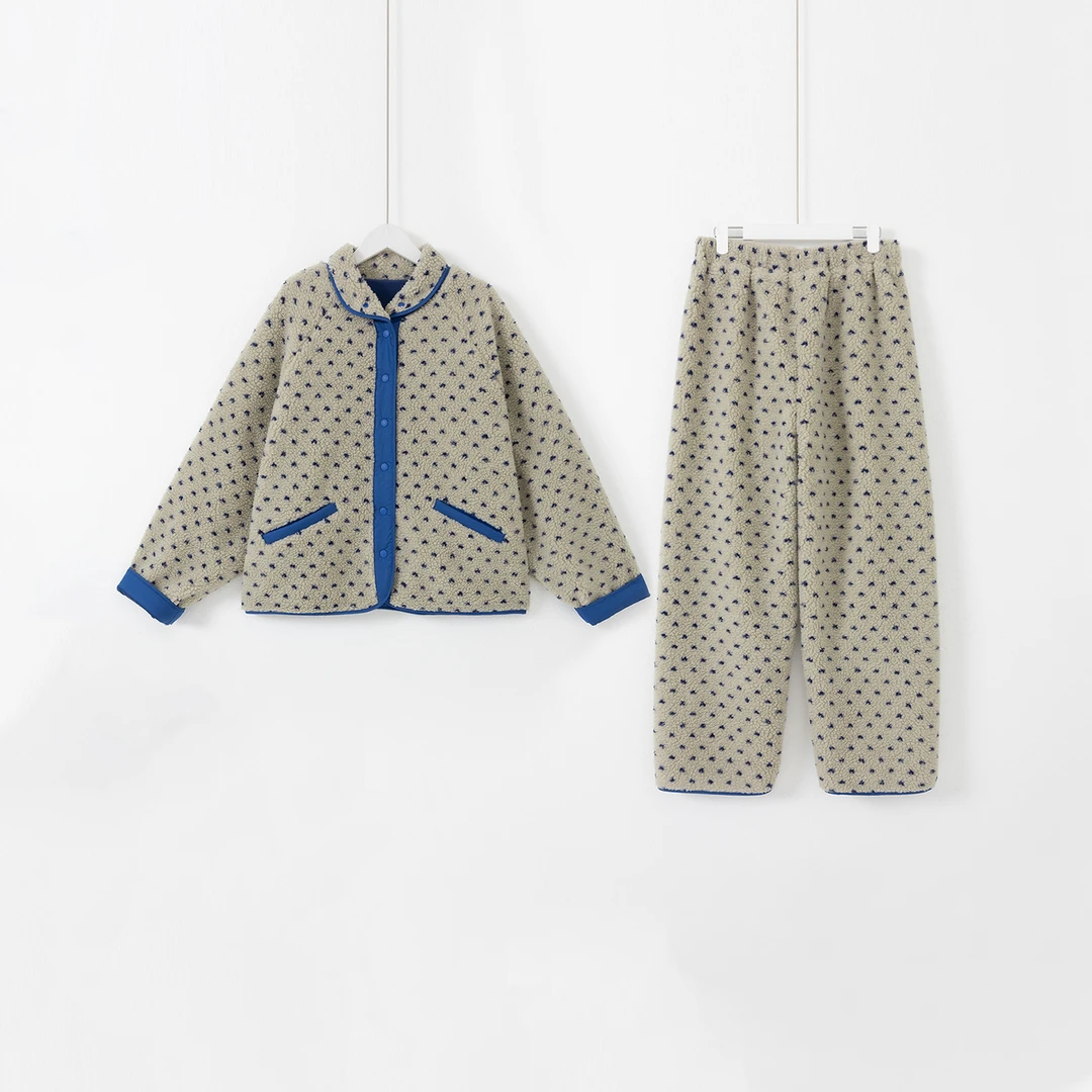 几里与麻【轻松一刻】撞色两面穿睡衣 衣长62胸围135裤长99 2112445