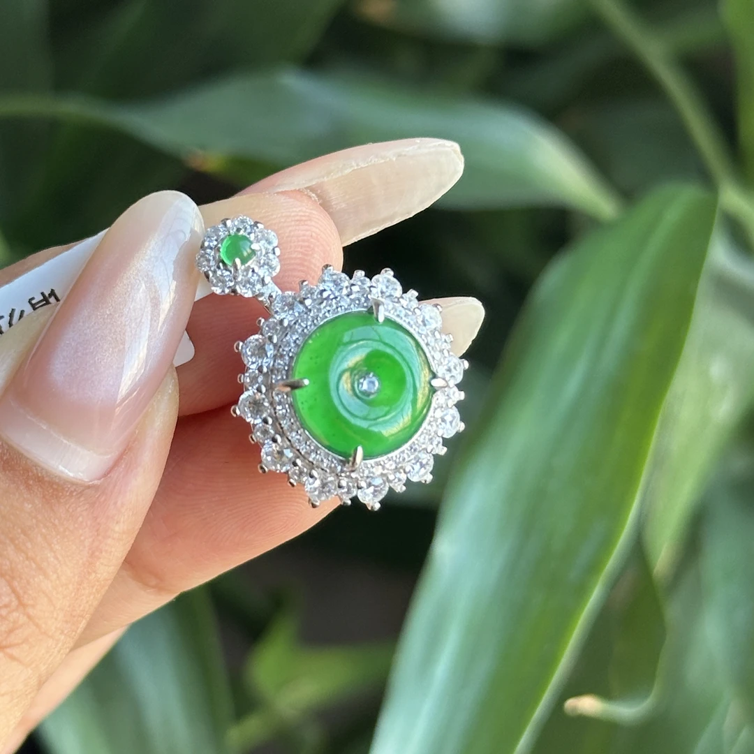 S925银镶冰绿翡翠平安扣吊坠