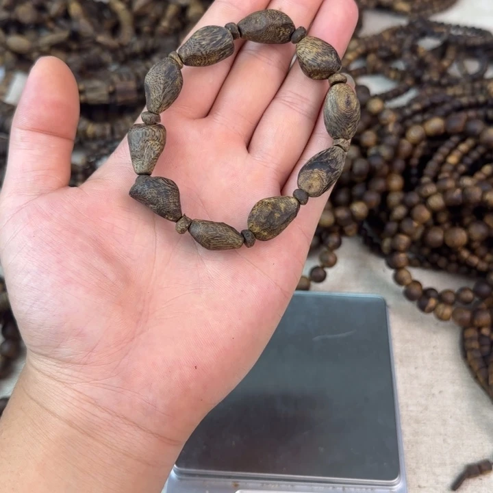 沉香碎屑沉香沉水浮大树丁