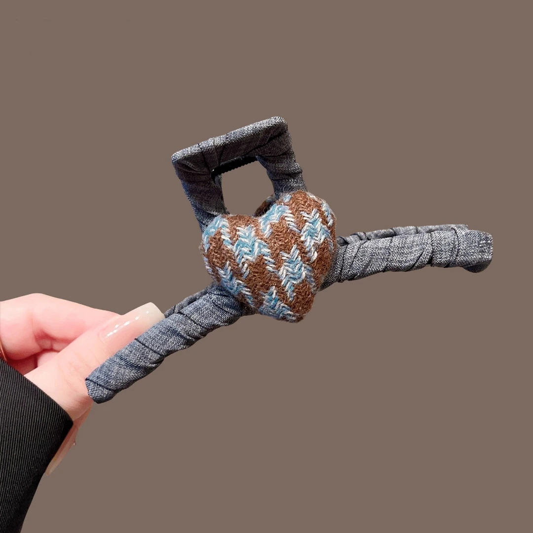 千鸟格爱心头发抓夹女2025新款大号发量大鲨鱼夹后脑勺发夹发饰秋