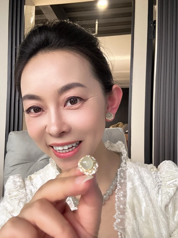【云岭粉丝专属】高品非洲翠冰飘镶嵌戒面耳钉（合金）多样性发其一