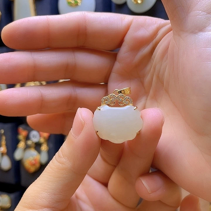 和田玉银S925镀金镶嵌颈饰