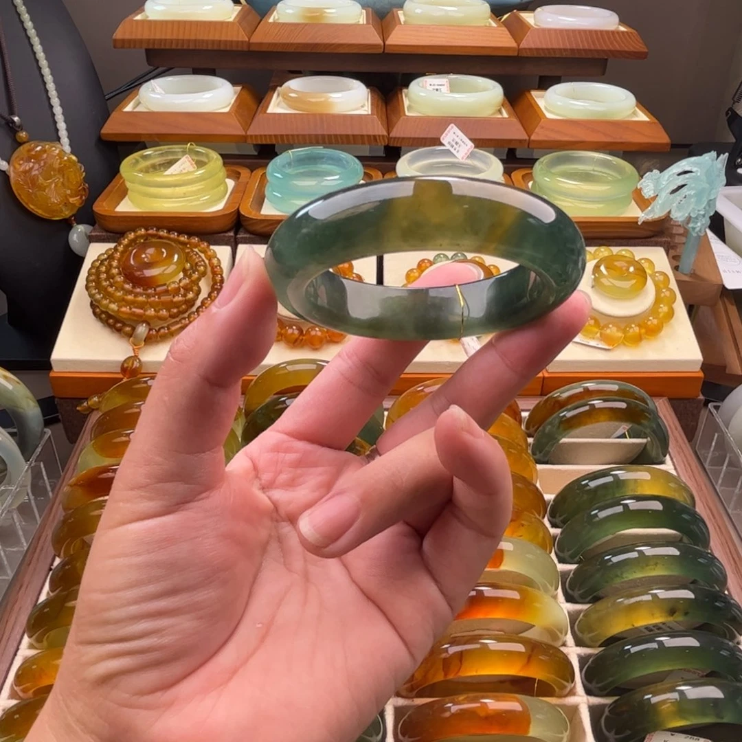 蛇纹石玉未镶嵌手镯54