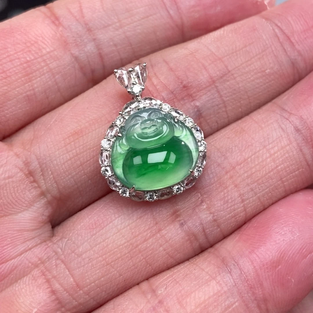 颈饰18K金镶嵌翡翠佛公