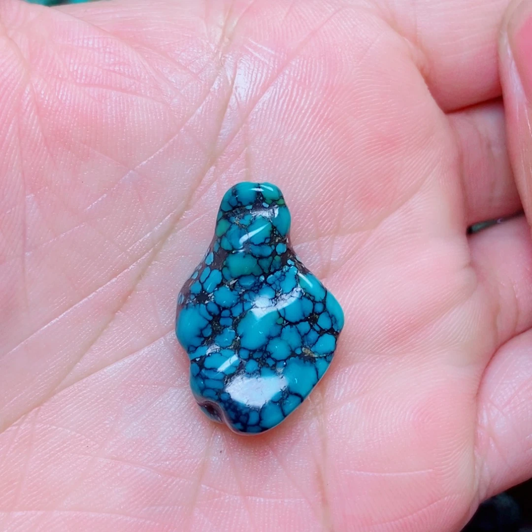 绿松石未镶嵌挂件