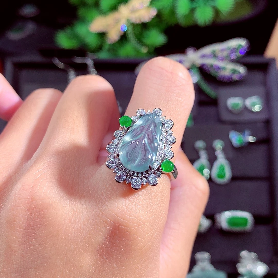 颈饰未镶嵌翡翠天然