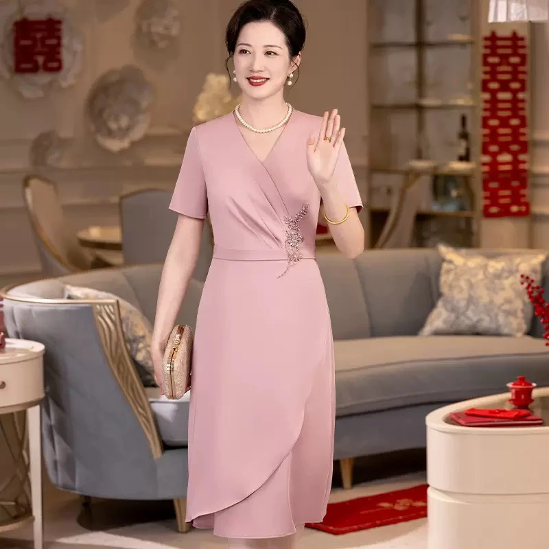 2025春夏款粉色大码喜婆婆婚宴装礼服裙妈妈年轻遮肚显瘦A摆Z