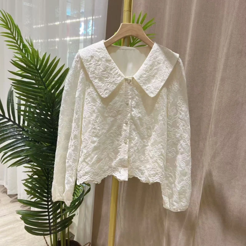 刺绣百搭娃娃领上衣7155