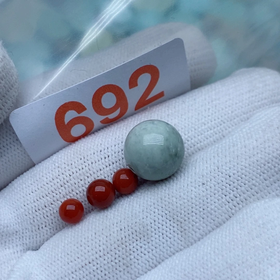 南红玛瑙未镶嵌珠宝奇石