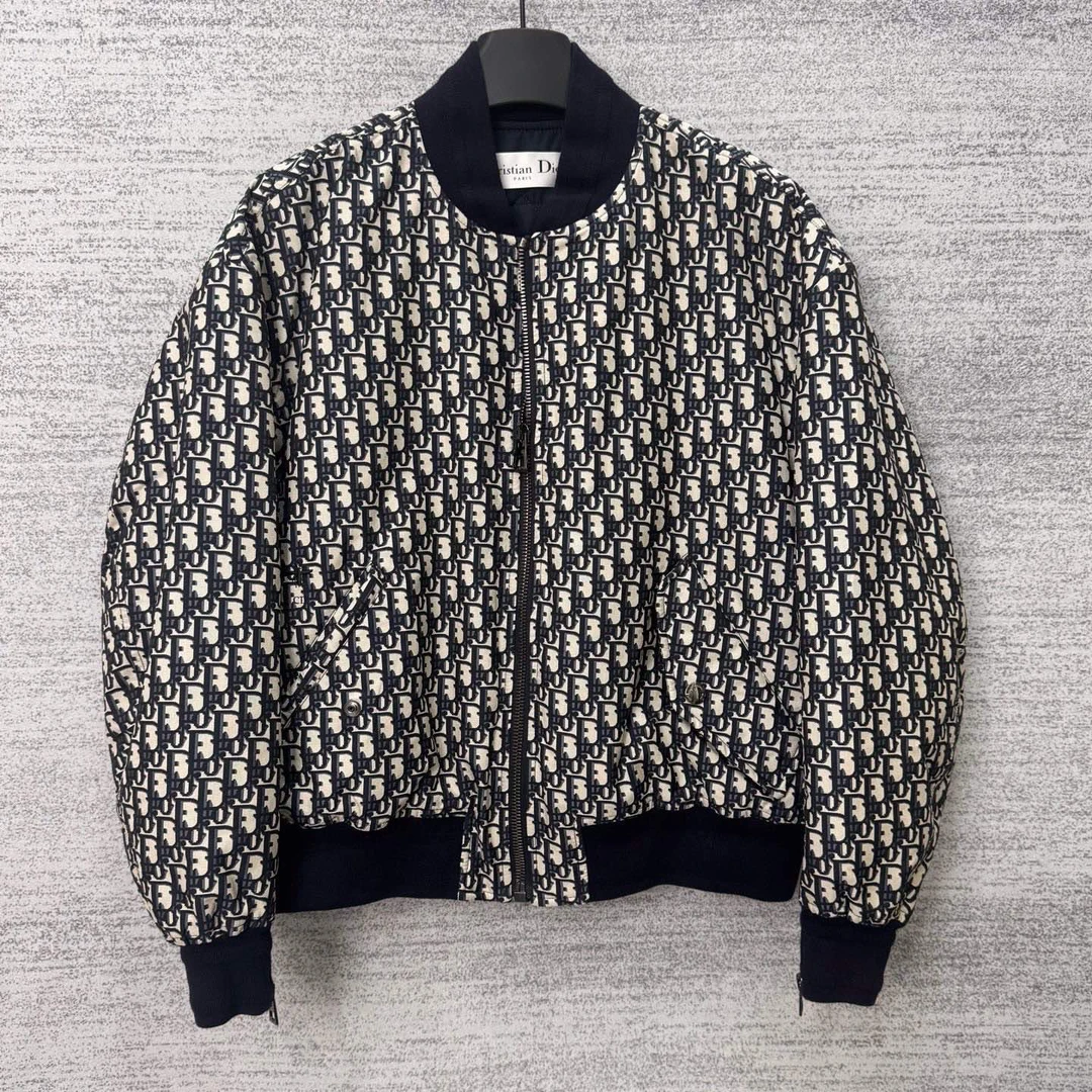 未使用 DIOR/迪奥 A100679/老花满印经典外套/36码