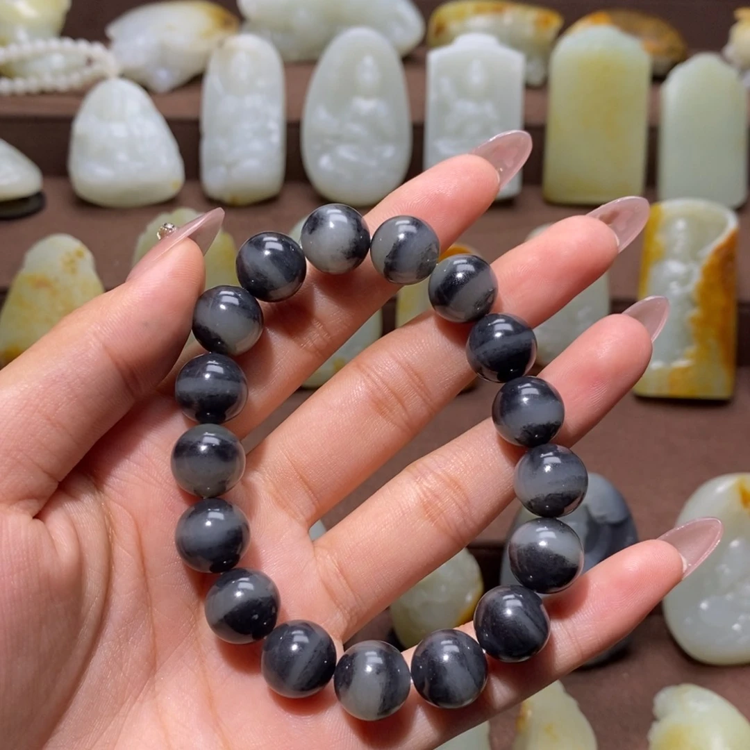 阿***亮手链未镶嵌和田玉