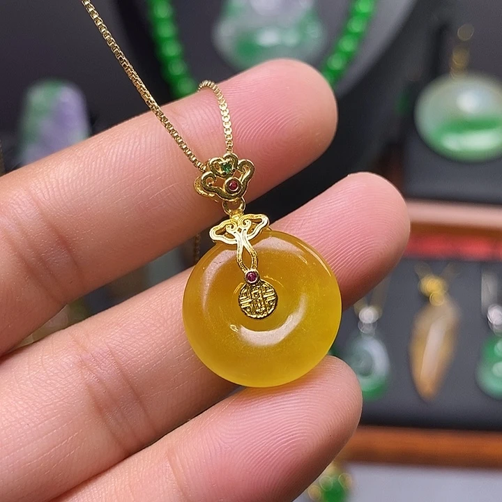 吊坠(赠链)未镶嵌翡翠