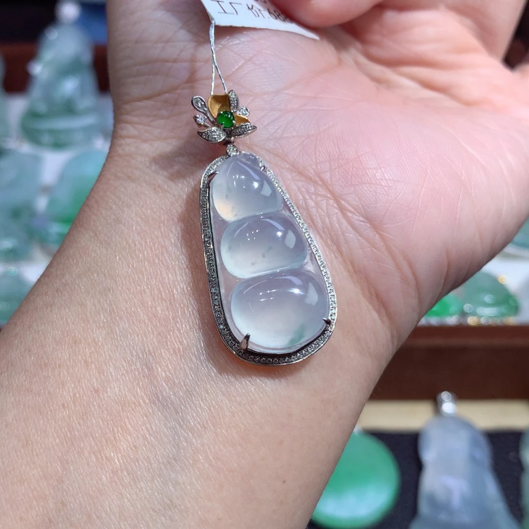 吊坠(不含链)18K金镶嵌翡翠福豆