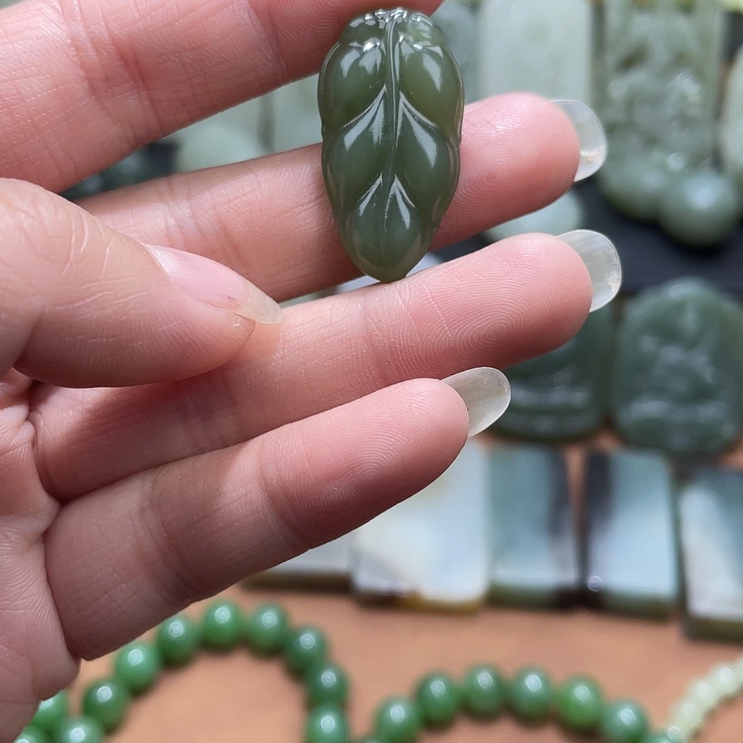 和田玉未镶嵌吊坠(不含链)