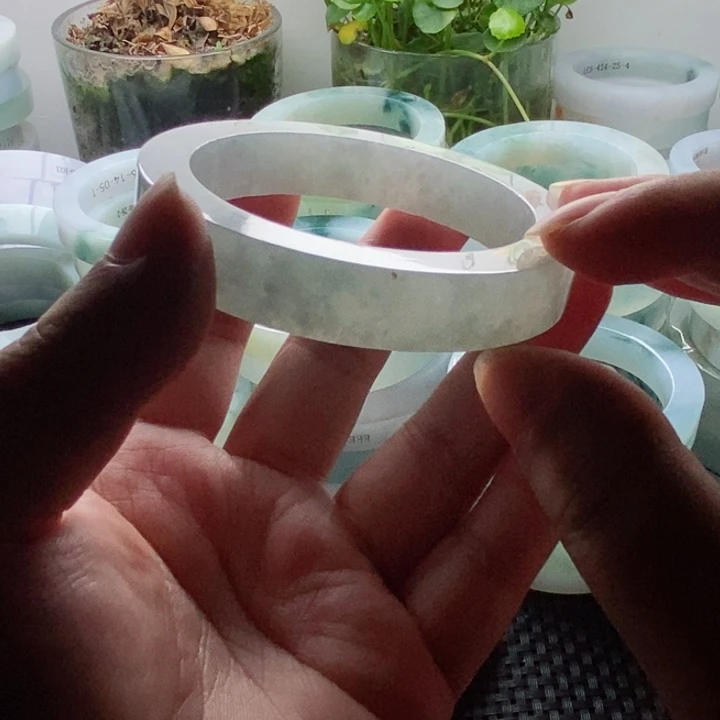 定制翡翠未镶嵌A货