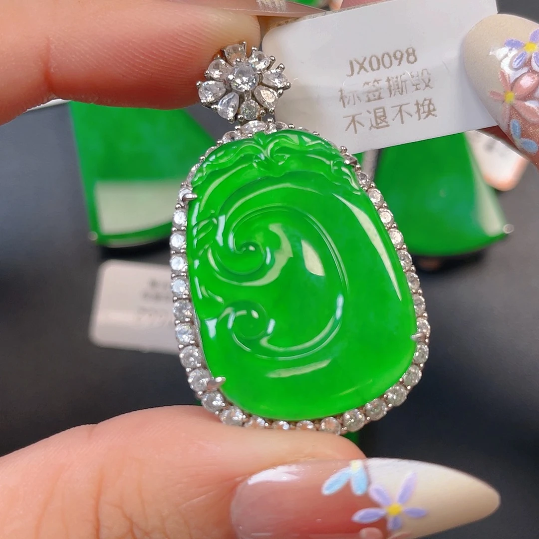 【闪购商品】颈饰银S925镶嵌翡翠翡翠