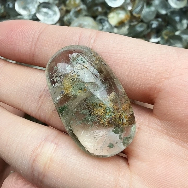 L***a珠宝半成品水晶未镶嵌