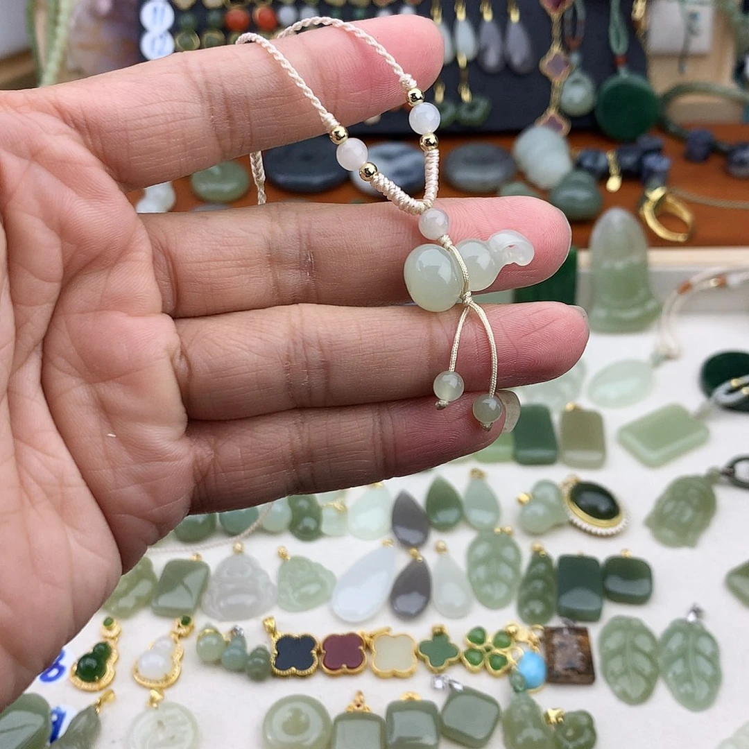 和田玉未镶嵌吊坠(不含链)