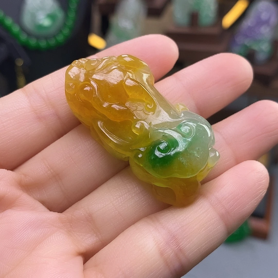 吊坠(赠链)未镶嵌翡翠