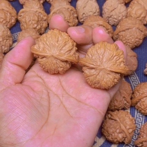 【闪购商品】文玩核桃吊坠磨盘44
