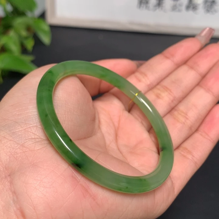 和田玉手镯未镶嵌56
