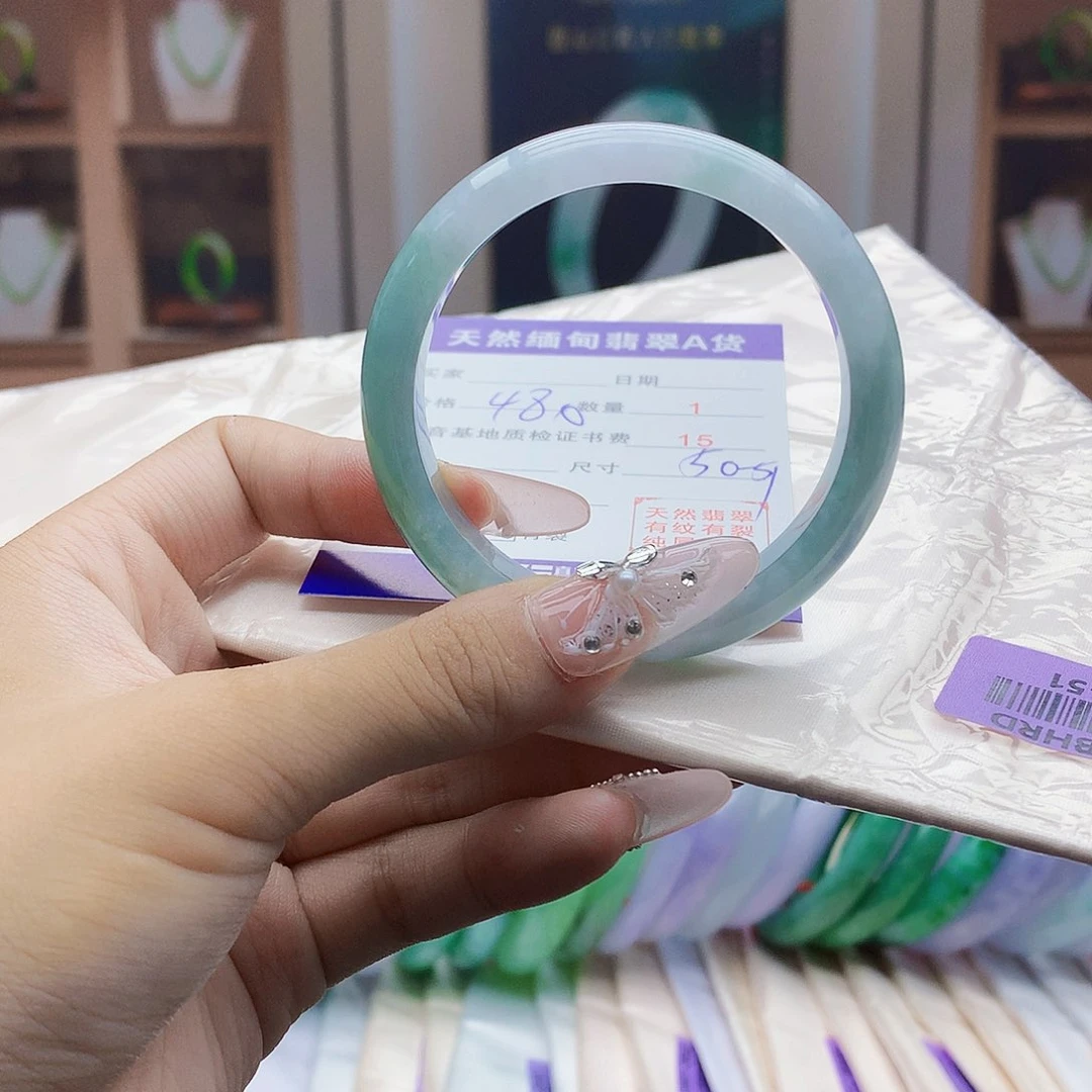 翡翠手镯未镶嵌66798899999999999990