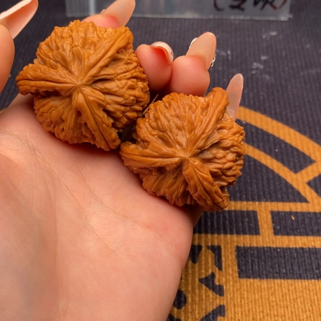鑫***阁吊坠文玩核桃白狮子