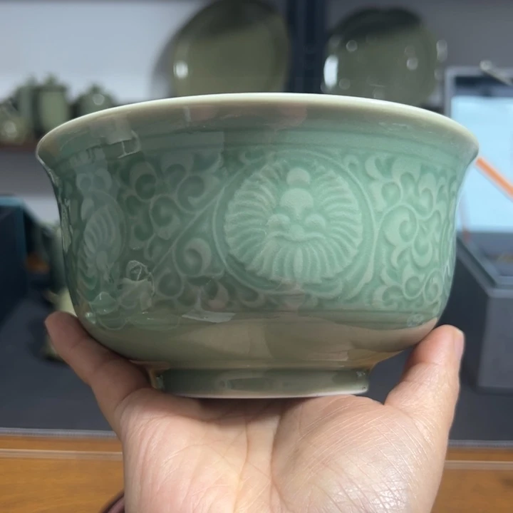 耀州窑青釉团菊碗1只