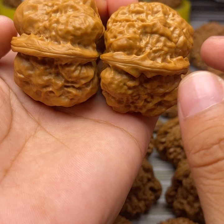 文玩核桃吊坠蛤蟆头40