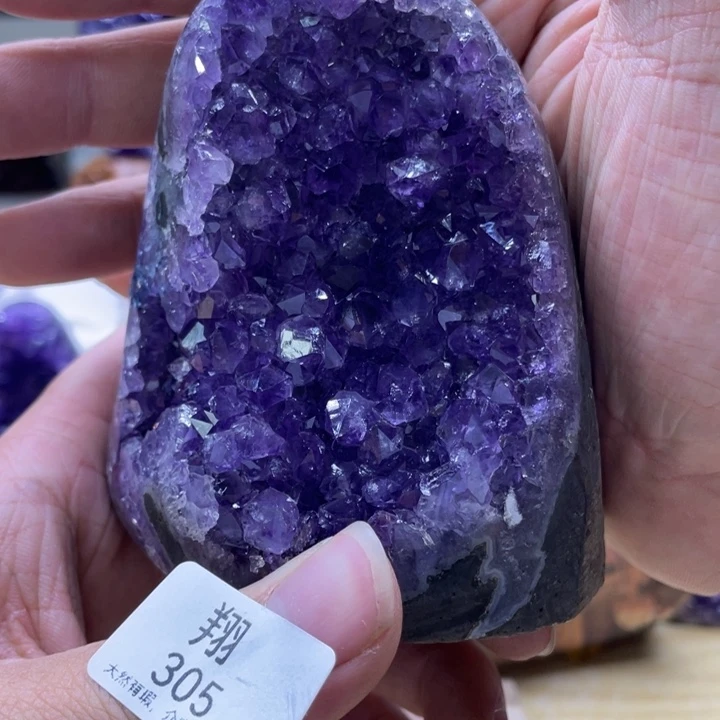 未镶嵌水晶大型摆件（非配饰）