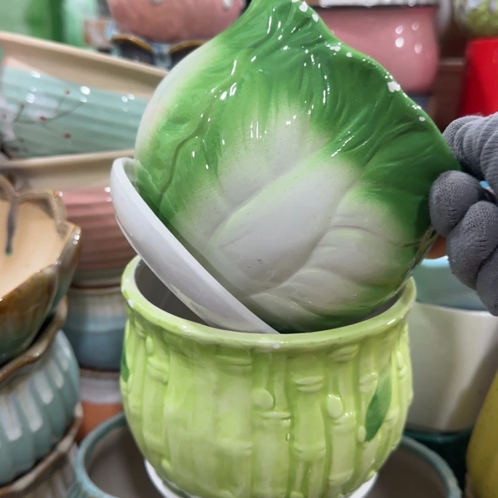 凑9块包邮，有孔，陶瓷花盆